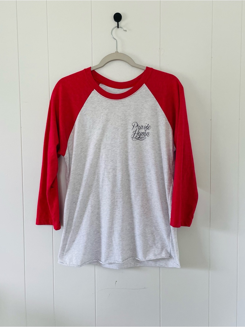 Praise Hymn Raglan Tee - Red & Heather Gray